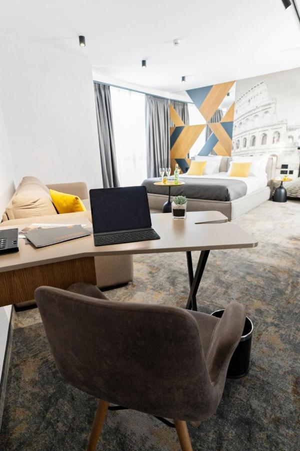 Mm Boutique Hotel Burgas Bagian luar foto