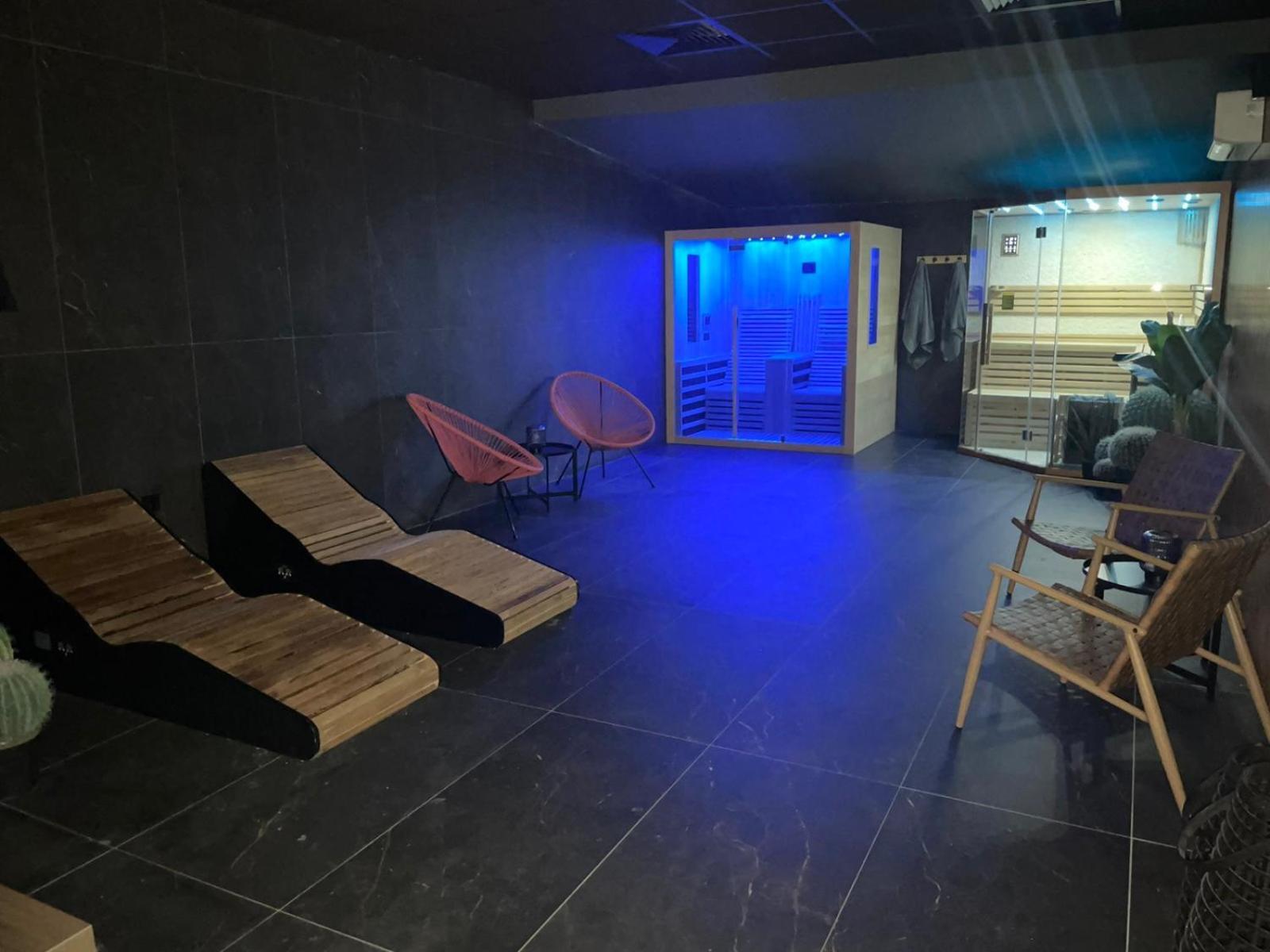 Mm Boutique Hotel Burgas Bagian luar foto