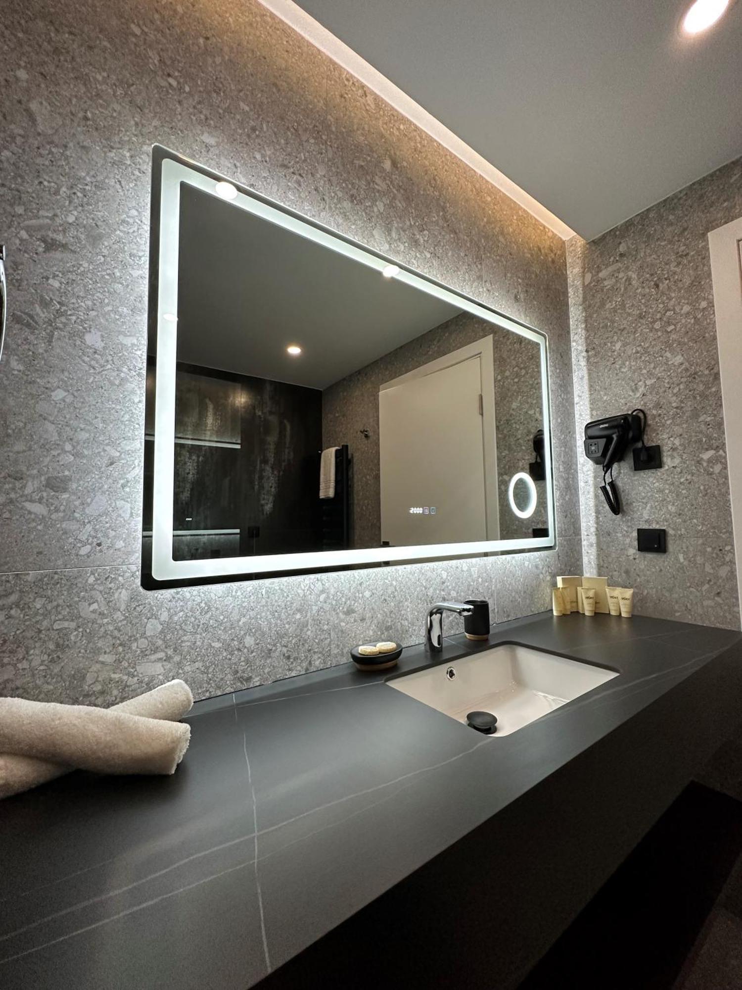 Mm Boutique Hotel Burgas Bagian luar foto