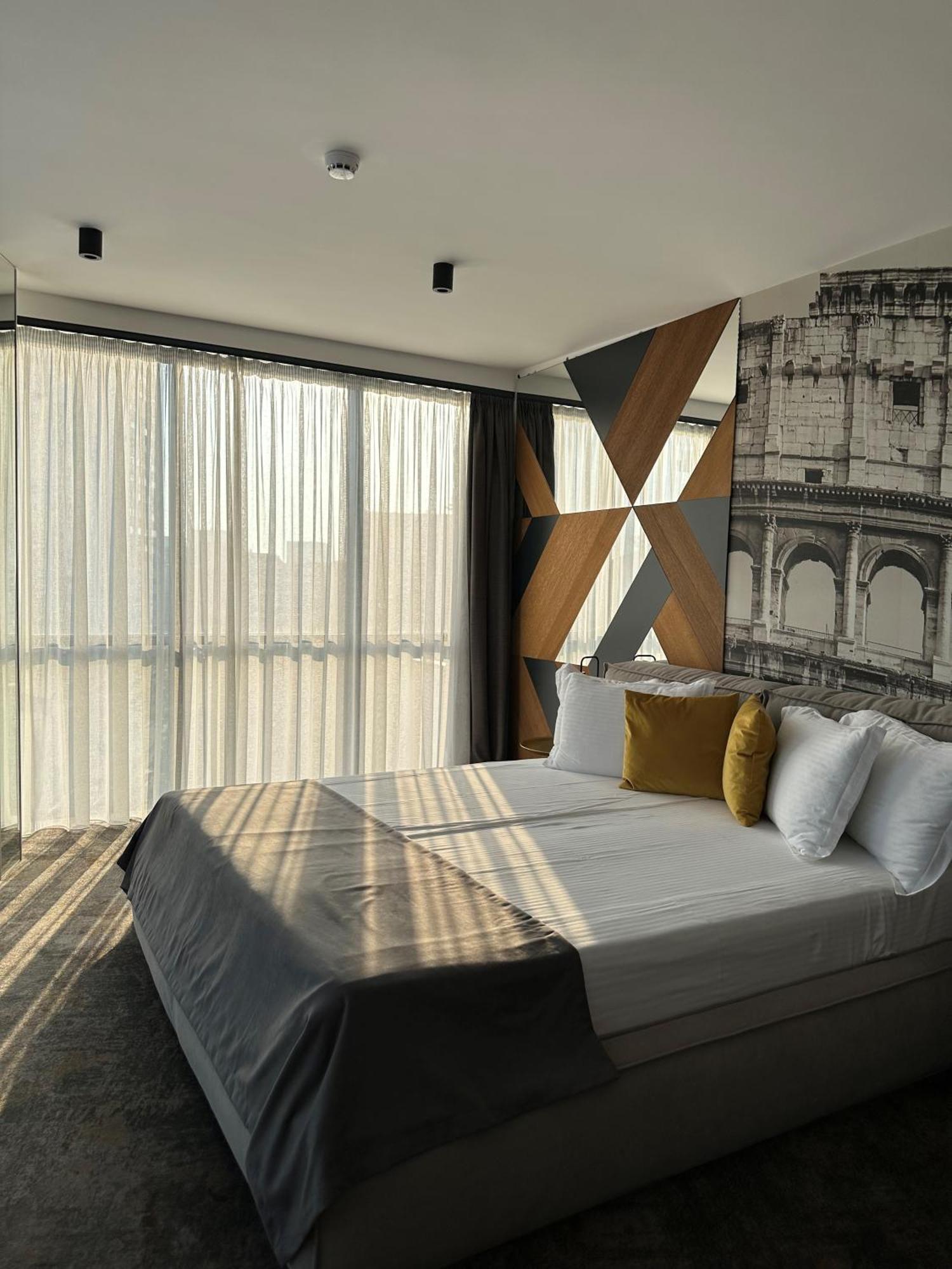 Mm Boutique Hotel Burgas Bagian luar foto